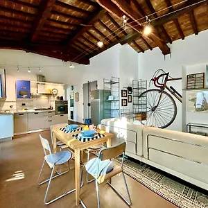 Bright House With Terrace In Santa Croce Apartment Florence