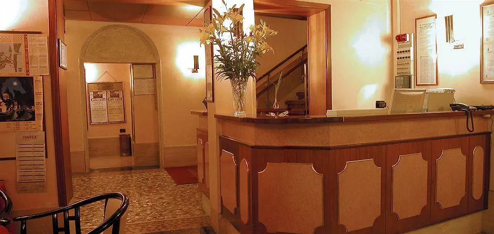 Hotel Gorizia A La Valigia Venice 3*,  Italy