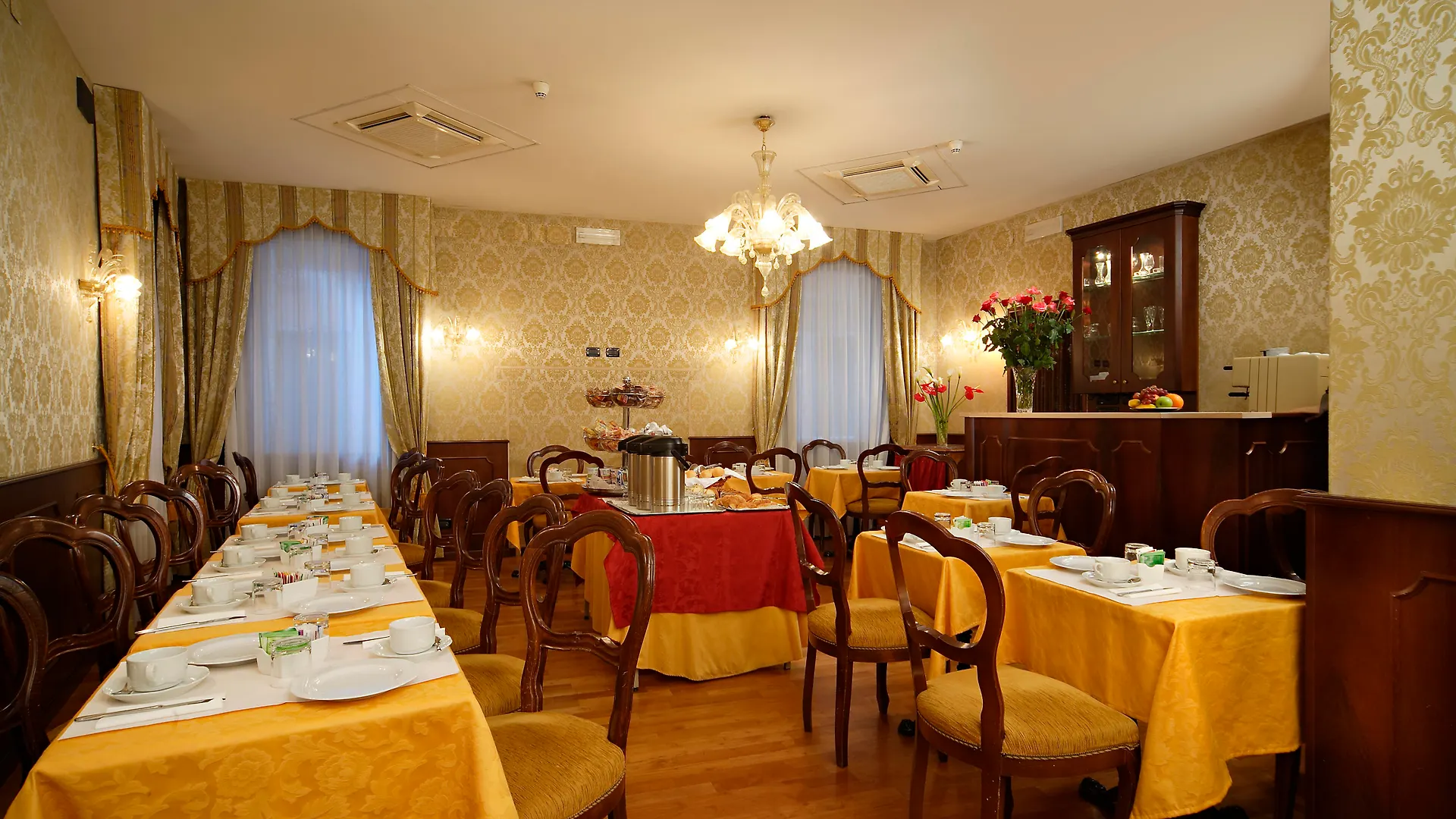 Hotel Gorizia A La Valigia Venice Italy