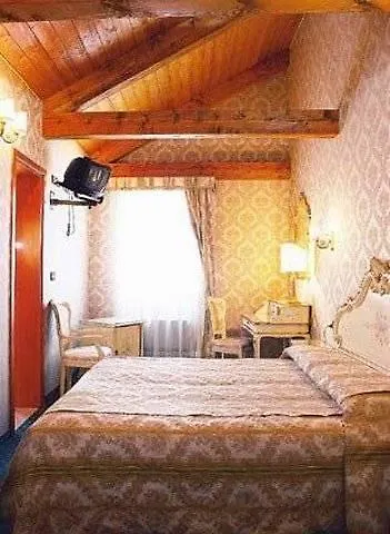 ***  Hotel Gorizia A La Valigia Venice Italy