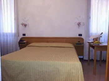 Hotel Gorizia A La Valigia Venice Italy